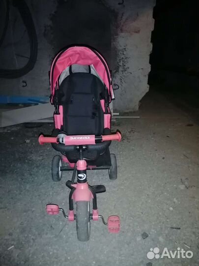 Детский велосипед с ручкой