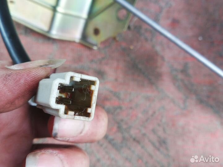 Активатор замка багажника Хонда CR-V 1