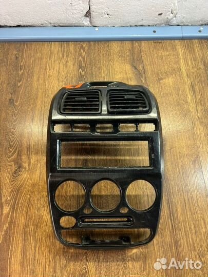 Консоль центральная Hyundai Accent G4EC4928610