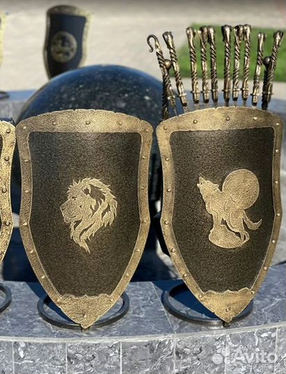 Подставка под шампуры Щит