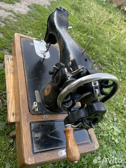 Швейная машинка подольская ручная