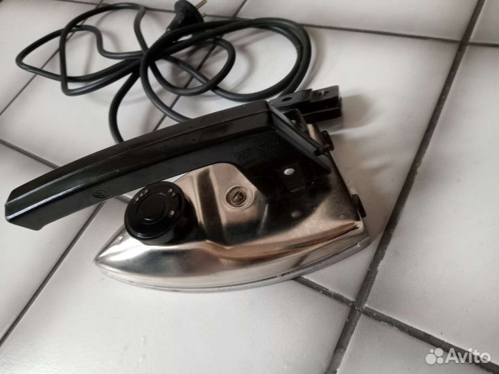 Утюжок дорожный складной