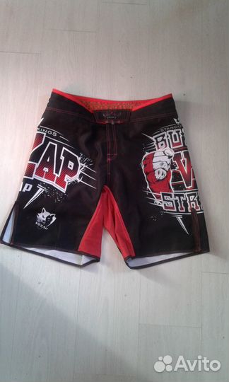 Спортивные шорты