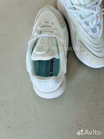 Кроссовки adidas ozelia