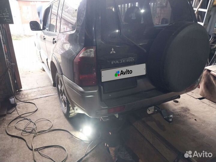 Mitsubishi Pajero, 2004