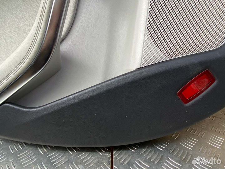 Обшивка боковой двери задняя левая Mercedes-Benz