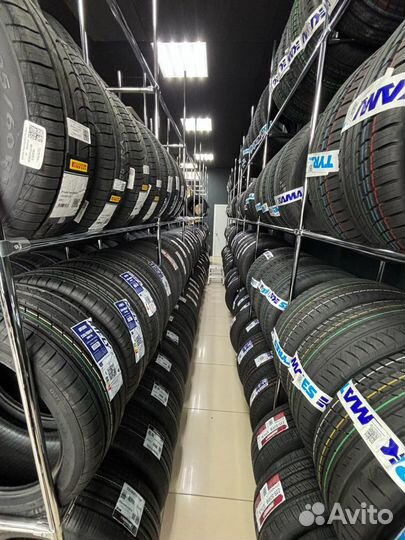 Tracmax X-Privilo TX3 235/45 R18 98W