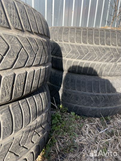 Pirelli Sottozero Winter 240 235/35 R19 91W