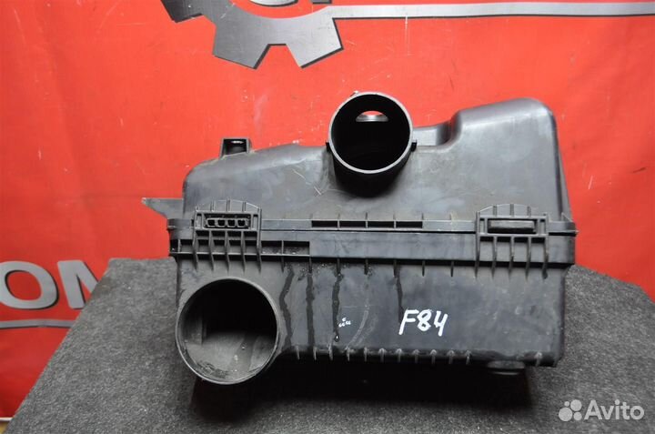 Корпус воздушного фильтра mitsubishi pajero V98W