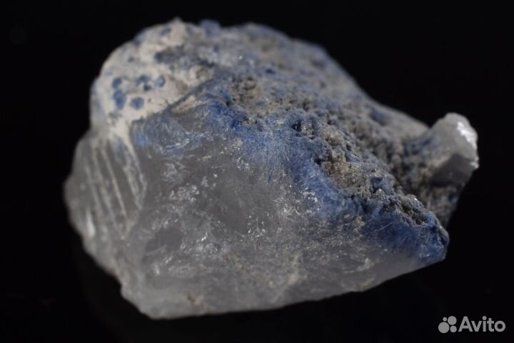 Кварц с дюмортьеритом. Лот № 950