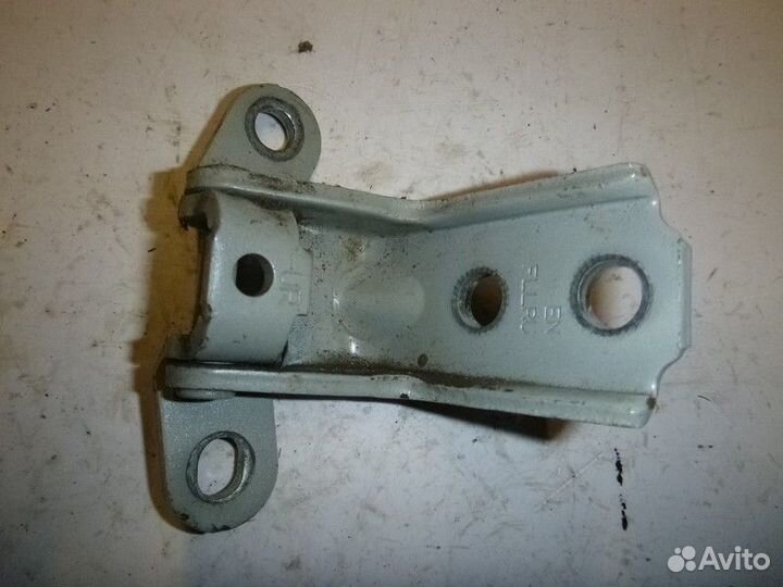 Петля двери передней правой верхняя hyundai santa