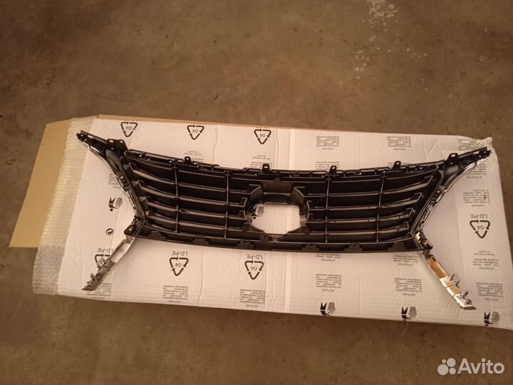 Решётка радиатора на Лексус RX-3 поколение F спорт