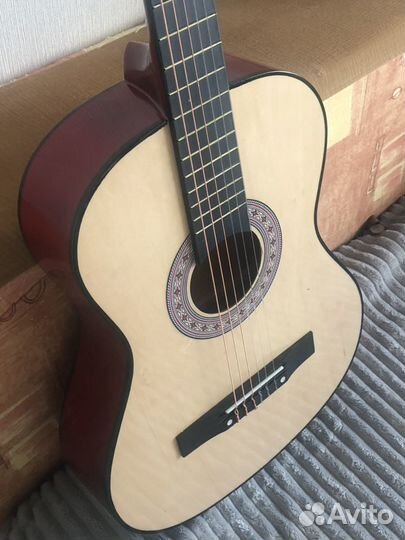 Гитара новая
