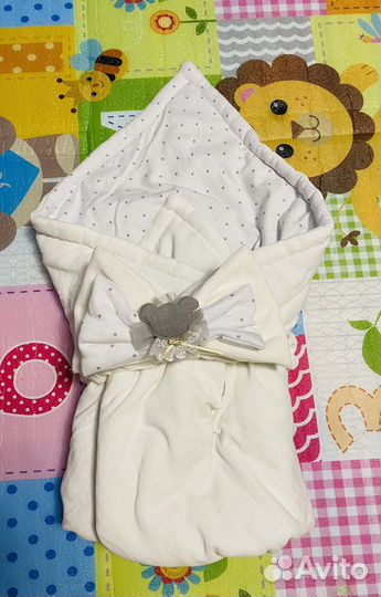 Велюровое одеяло с бантиком на выписку