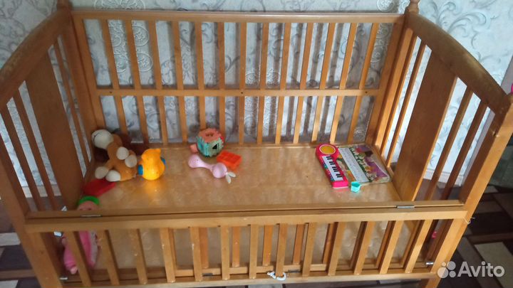 Детская кроватка