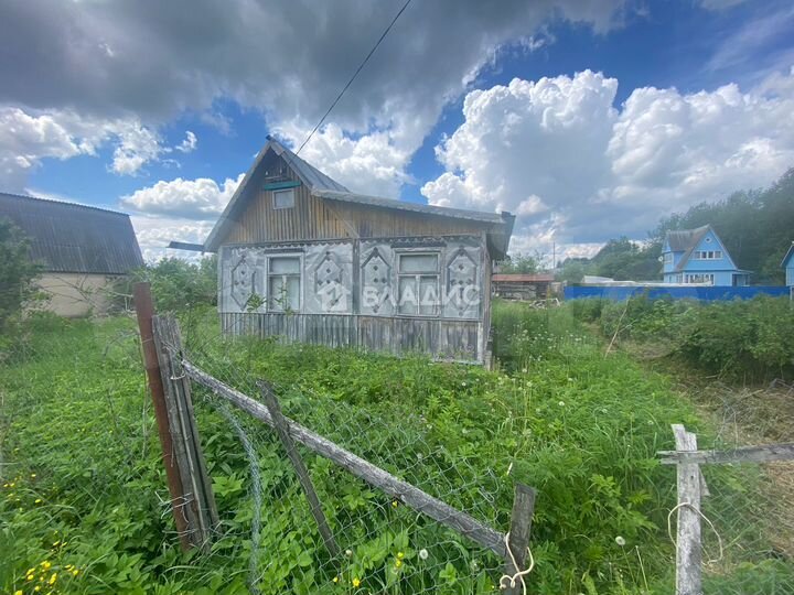 Дача 30 м² на участке 5 сот.