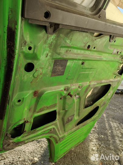 Дверь на mercedes vario