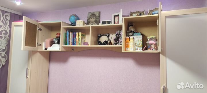 Детский гарнитур с кроватью и столом