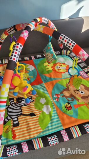 Развивающий игровой коврик