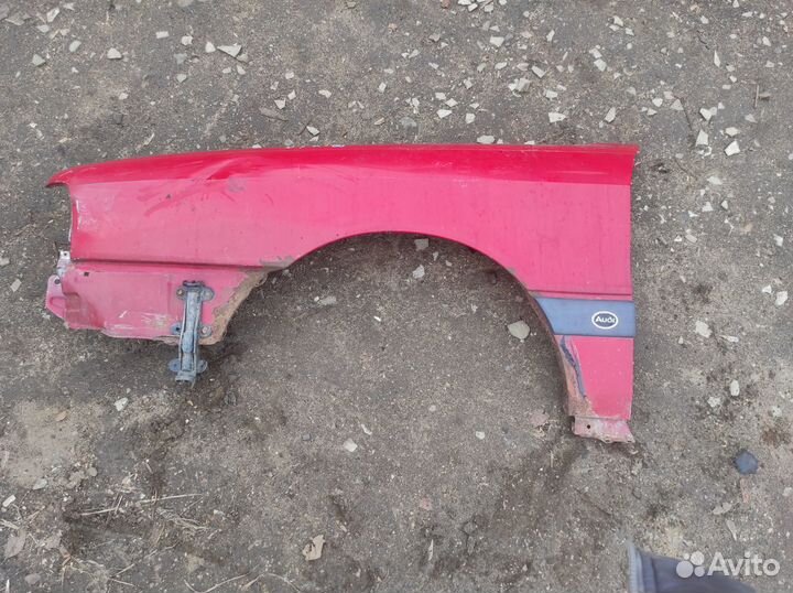 Крыло переднее левое Audi 80 B3