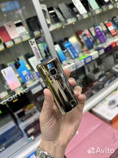 Nokia 6700 classic Gold Edition