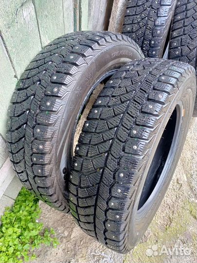 Viatti Brina Nordico V-522 175/65 R14 82T