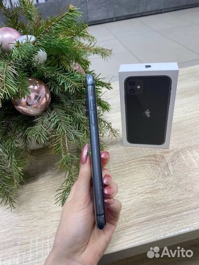 iPhone 11, 64 ГБ