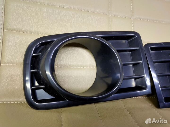 Рамка противотуманных фар noah50