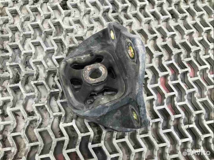 Подушка крепления кпп Honda Accord