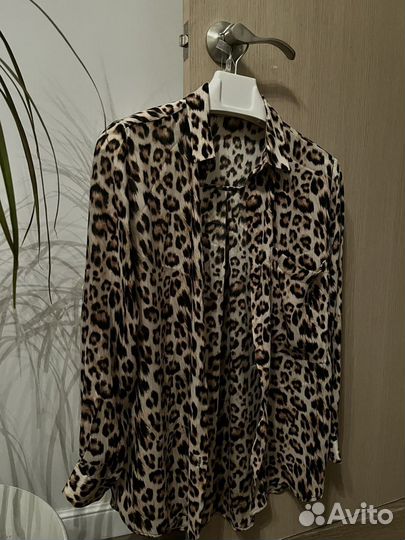 Блузка Zara леопардовая вискоза S