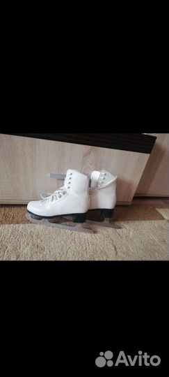 Коньки фигурные