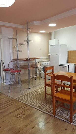 2-к. квартира, 83 м², 4/4 эт.