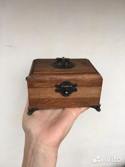 Шкатулка для украшений