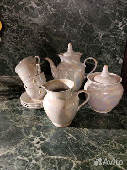 Чайный сервиз / чайник / молочник / сахарница