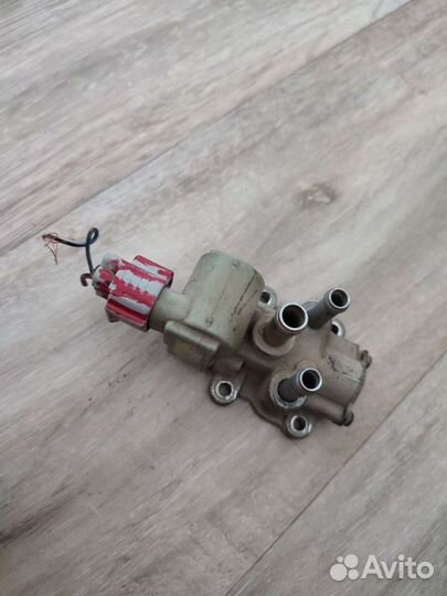 Клапан холостого хода