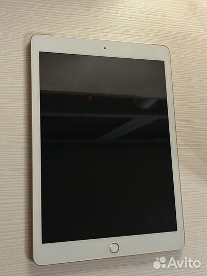 iPad 10.2