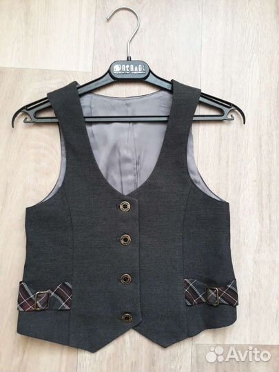 Школьная форма для девочки (жилет+юбка+брюки+блузк