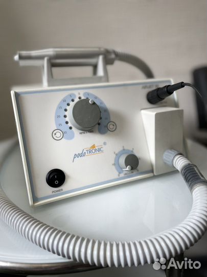 Аппарат для маникюра и педикюра с пылесосом