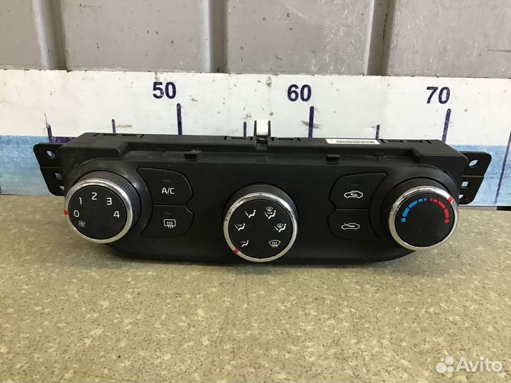 Блок управления печкой Kia Ceed 2012-2018