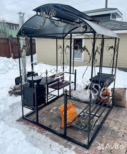 Беседка с мангалом