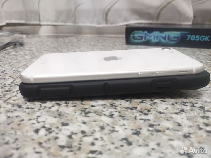 iPhone SE (2020), 128 ГБ