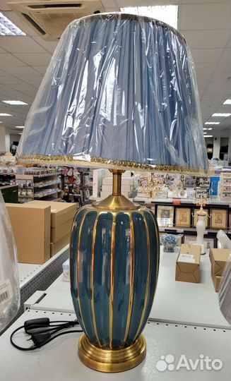 Лампа настольная с абажуром,фарфор