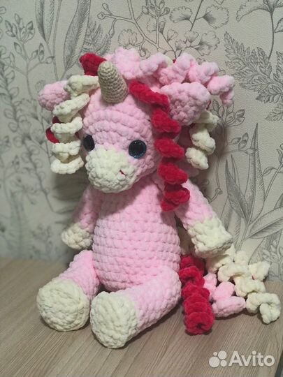 Плюшевый единорог амигуруми