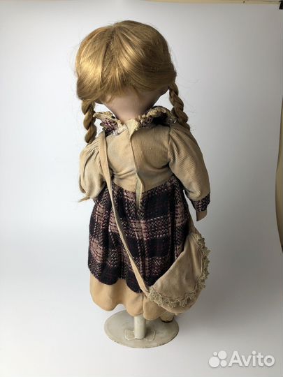 Кукла фарфоровая винтаж