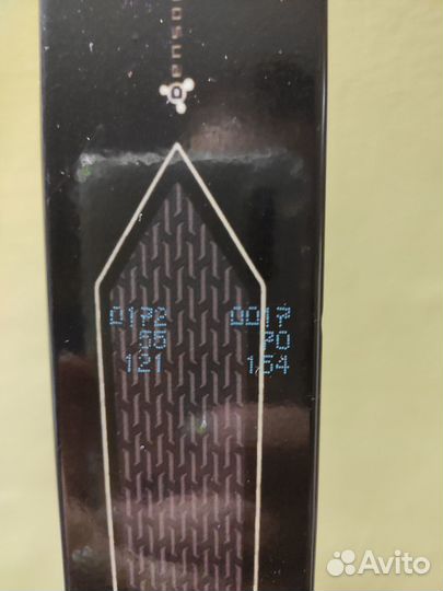 Лыжи с палками и ботинками