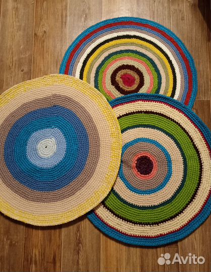 Коврик вязаный