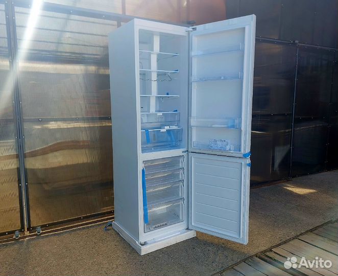 Холодильник Haier C2F637cwrg (белый)