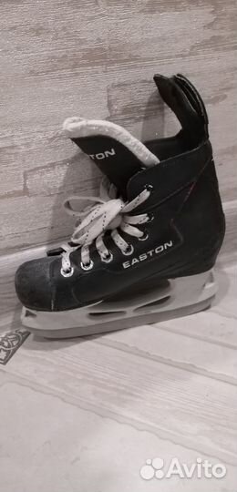 Коньки хоккейные