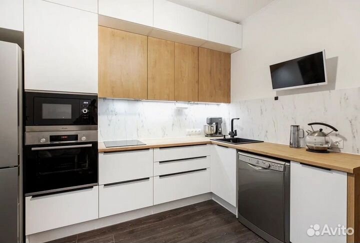 Кухня под потолок на заказ