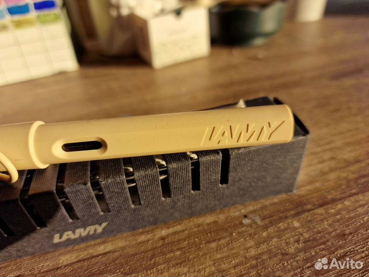 Перьевая ручка lamy safari cream